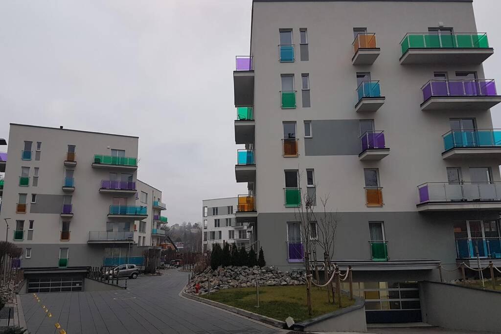 Apartament Nowoczesny Komfortowy Kustronia Z Garazem Balkonem Wanna ビエルスコ・ビアバ エクステリア 写真
